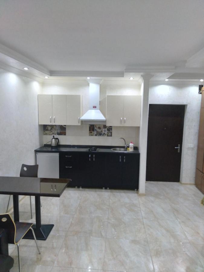 Apartment Melashvili 4 Batumi Esterno foto